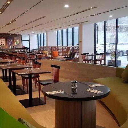 Maxonehotels @Balikpapan Exterior photo