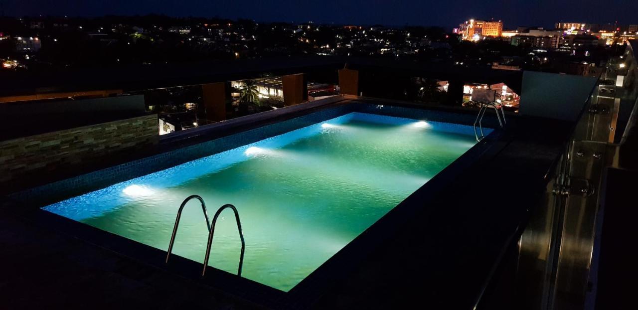 Maxonehotels @Balikpapan Exterior photo